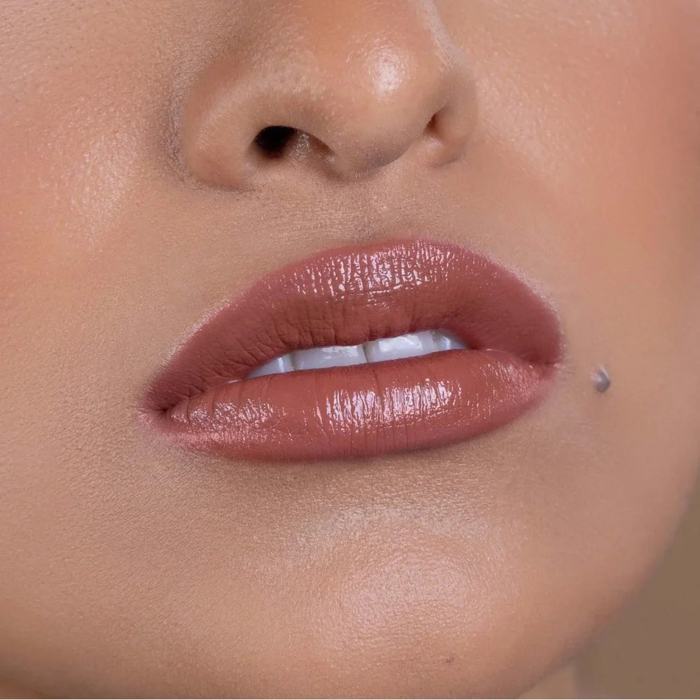 Lip Liner | Smudge-Proof, Easy Glide, Hydrating, Long-Lasting Demi-Matte